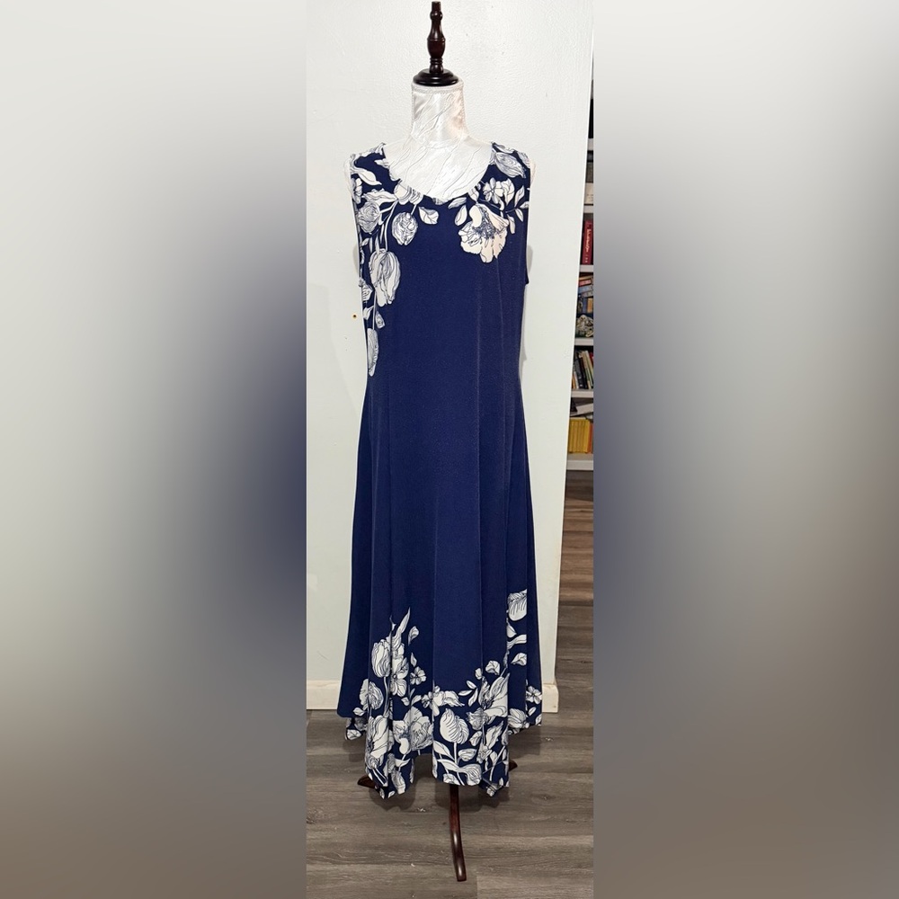 Reborn (Bundle) 2 Maxi Dresses with Red Butterflies and Blue With White Florals - Picture 2 of 9